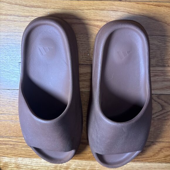 Genuine Yeezy Slides/Slip-on Sandals in Flax (Brown), Men\'s Size 10 main image 6